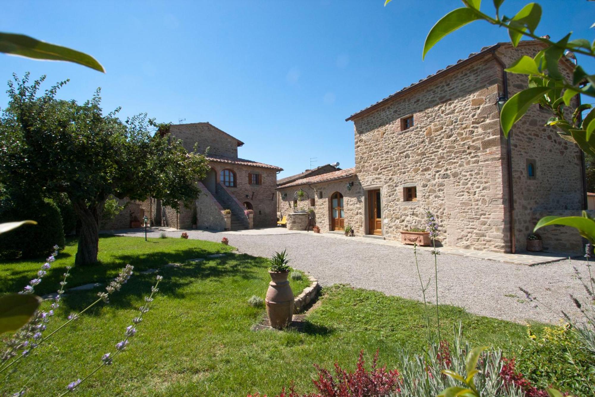 Casale L'Antico Carro Bed & Breakfast กอร์โตนา ภายนอก รูปภาพ