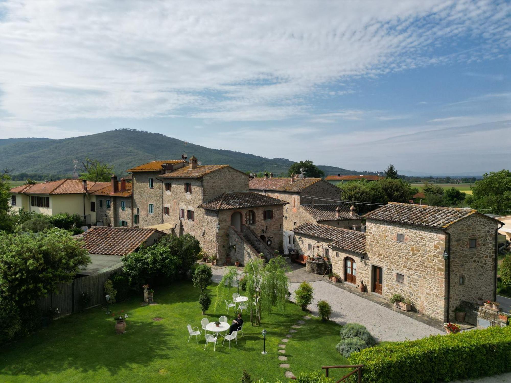 Casale L'Antico Carro Bed & Breakfast กอร์โตนา ภายนอก รูปภาพ
